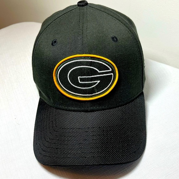 New Era Black 39THIRTY Cap. Green Bay Packers. Medium Large - Picture 1 of 3